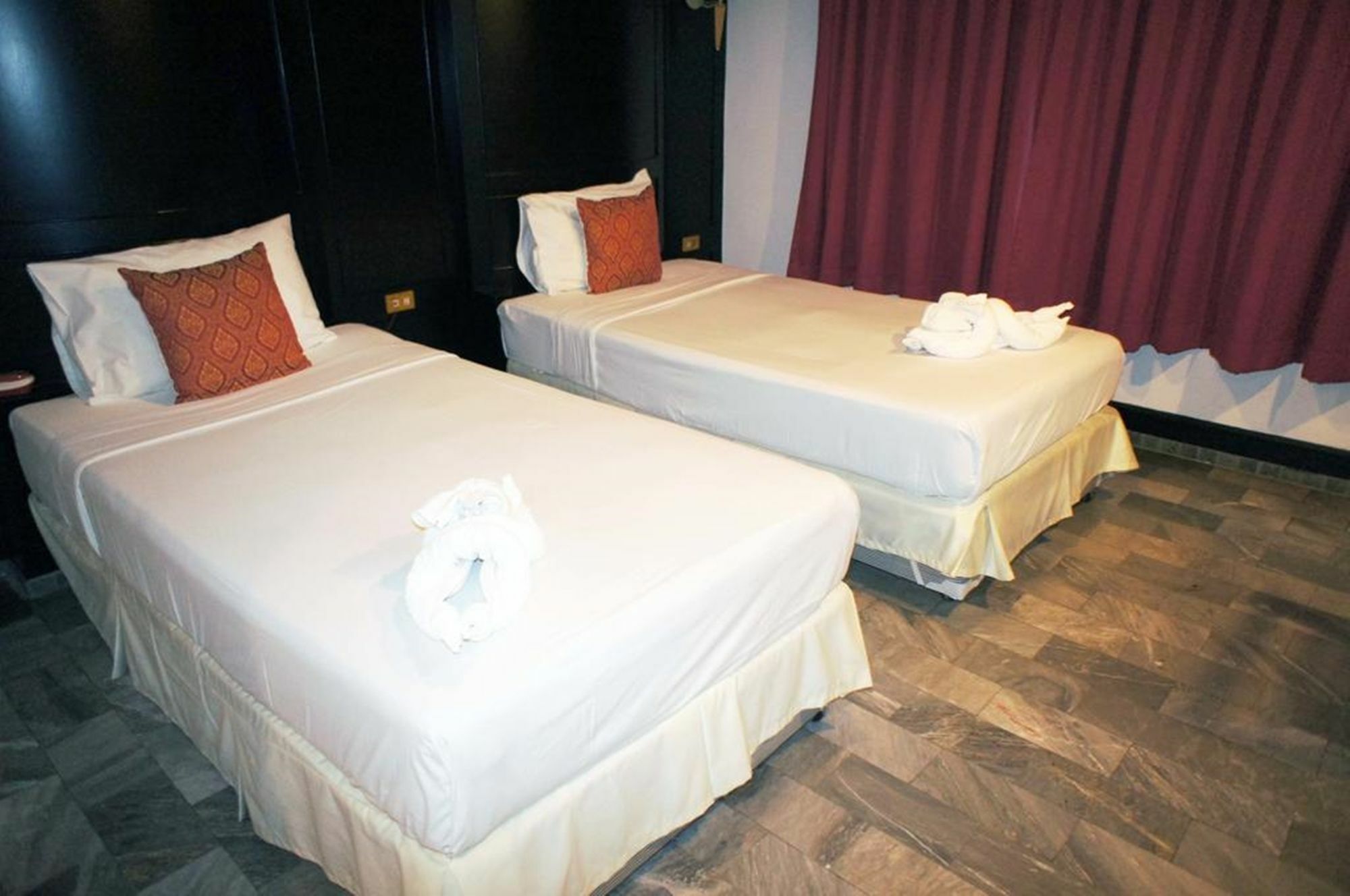 Patong Holiday Dream Hotel מראה חיצוני תמונה
