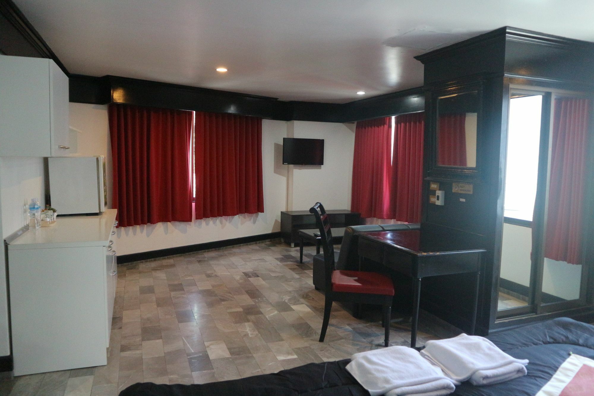 Patong Holiday Dream Hotel מראה חיצוני תמונה