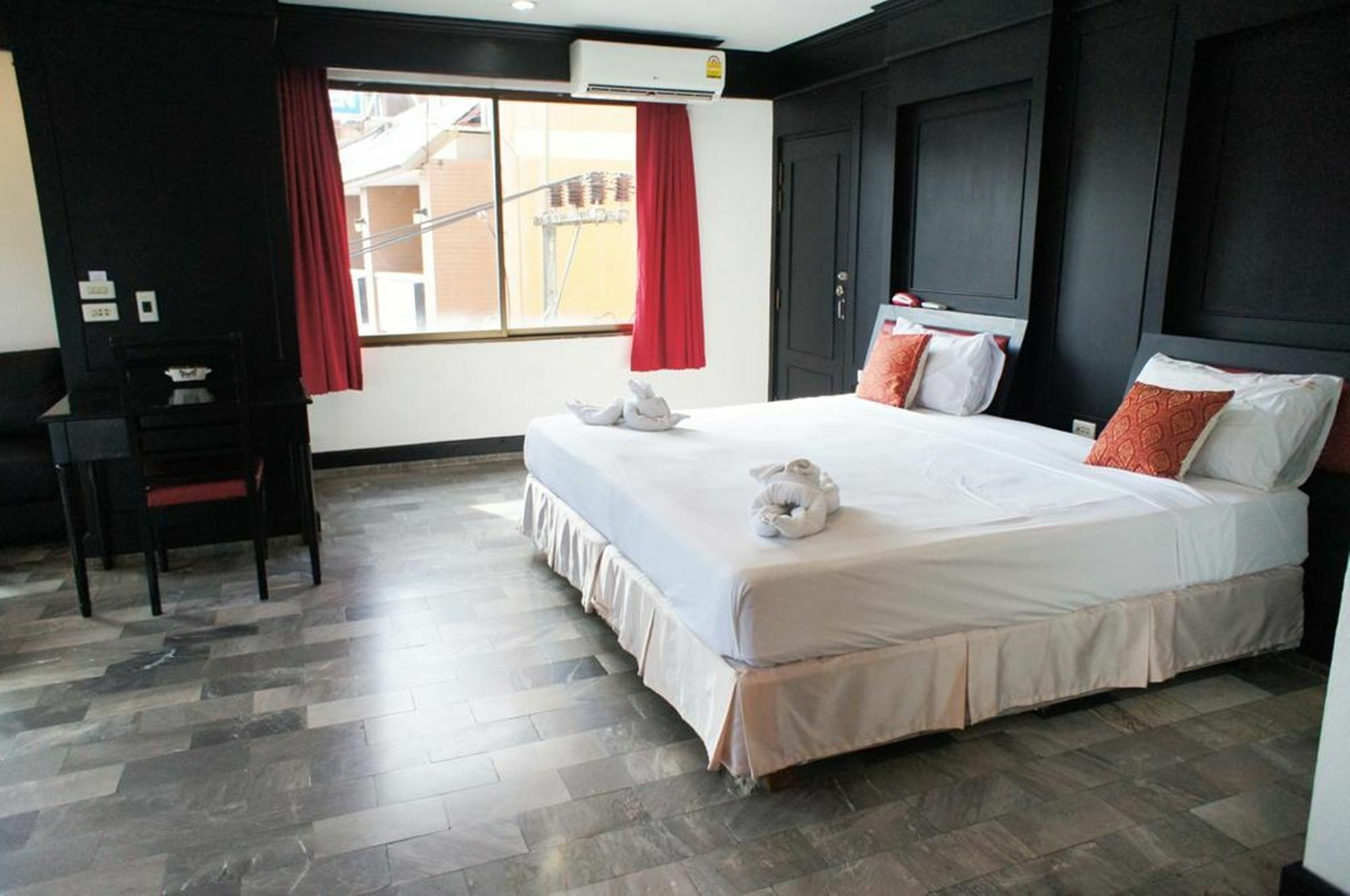 Patong Holiday Dream Hotel מראה חיצוני תמונה
