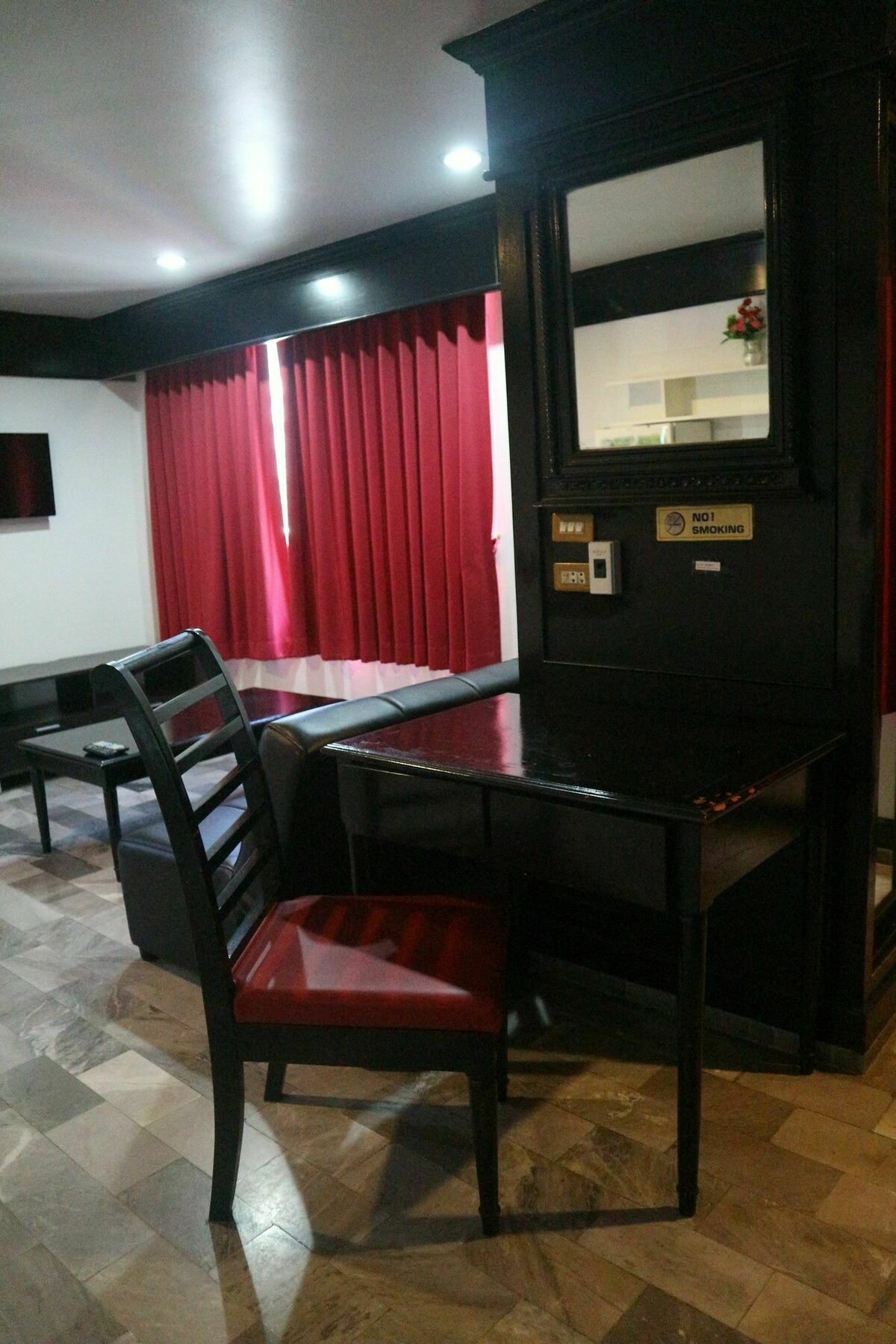 Patong Holiday Dream Hotel מראה חיצוני תמונה