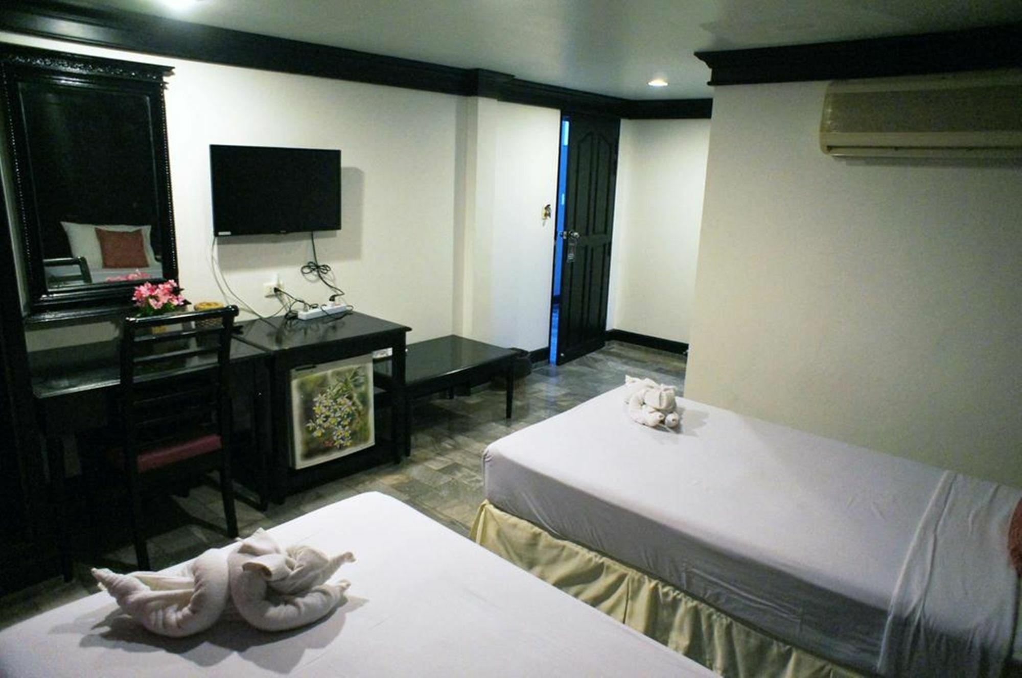 Patong Holiday Dream Hotel מראה חיצוני תמונה