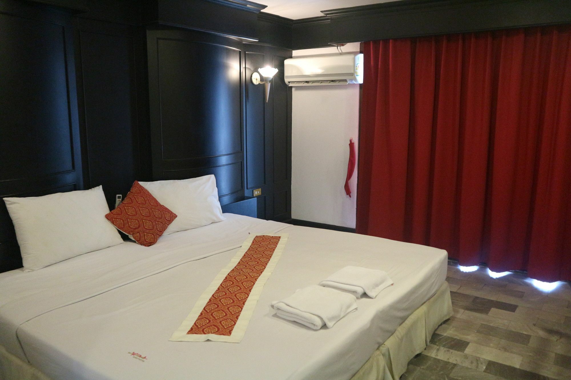 Patong Holiday Dream Hotel מראה חיצוני תמונה